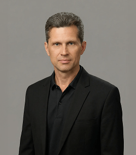 Макшаков Евгений Руководитель команды системной разработки